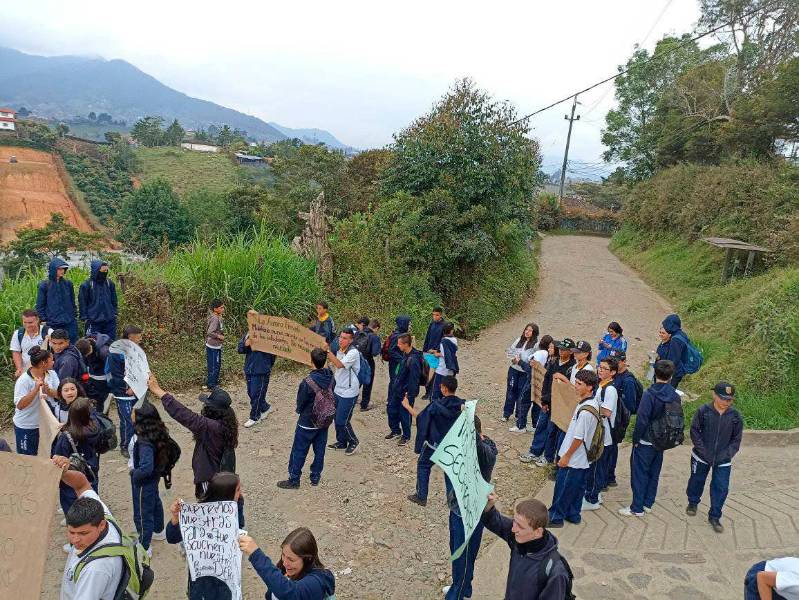 Colegio La Gran Colombia Girardota Antiquia